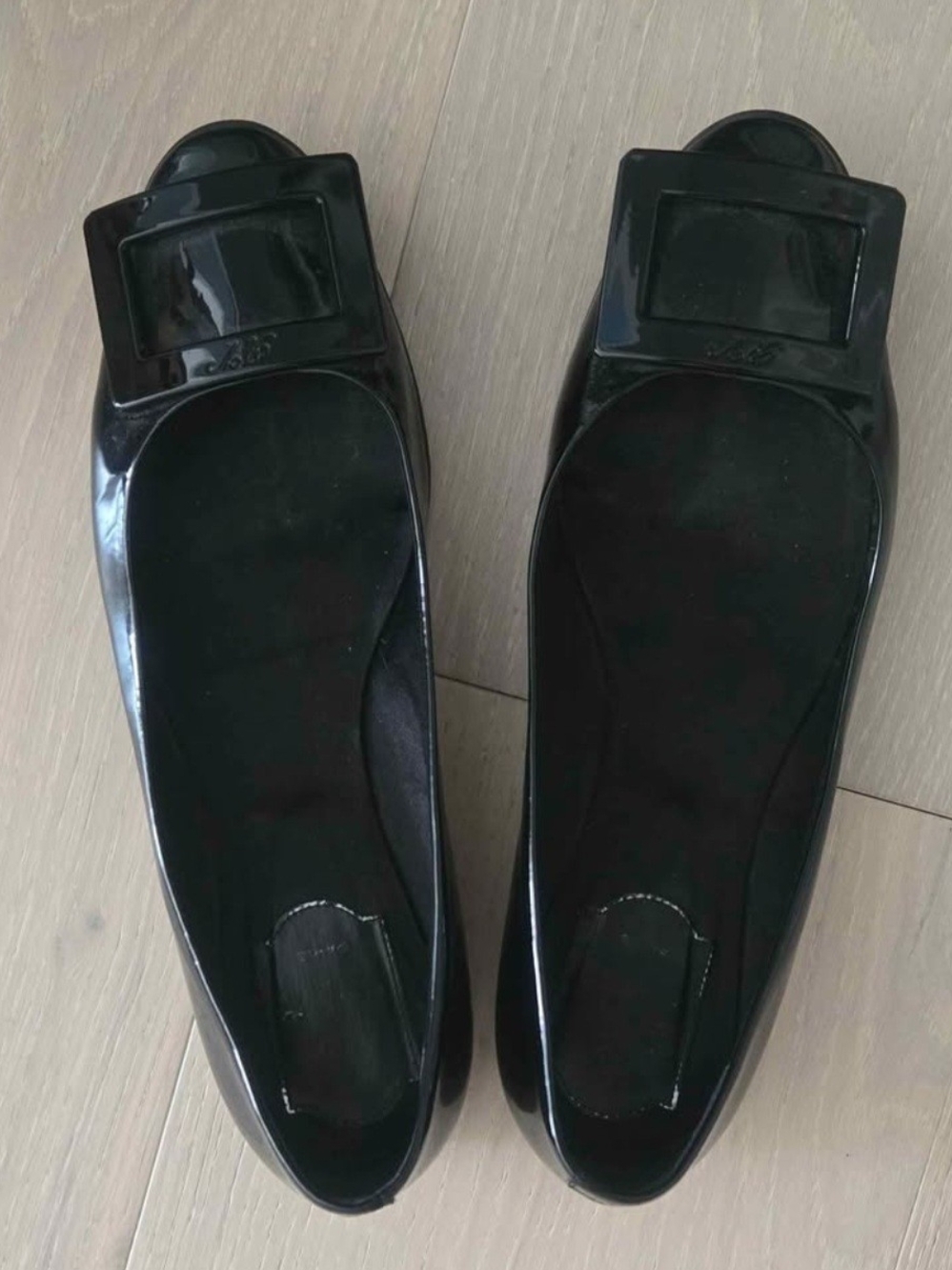 Roger Vivier flats Size 7